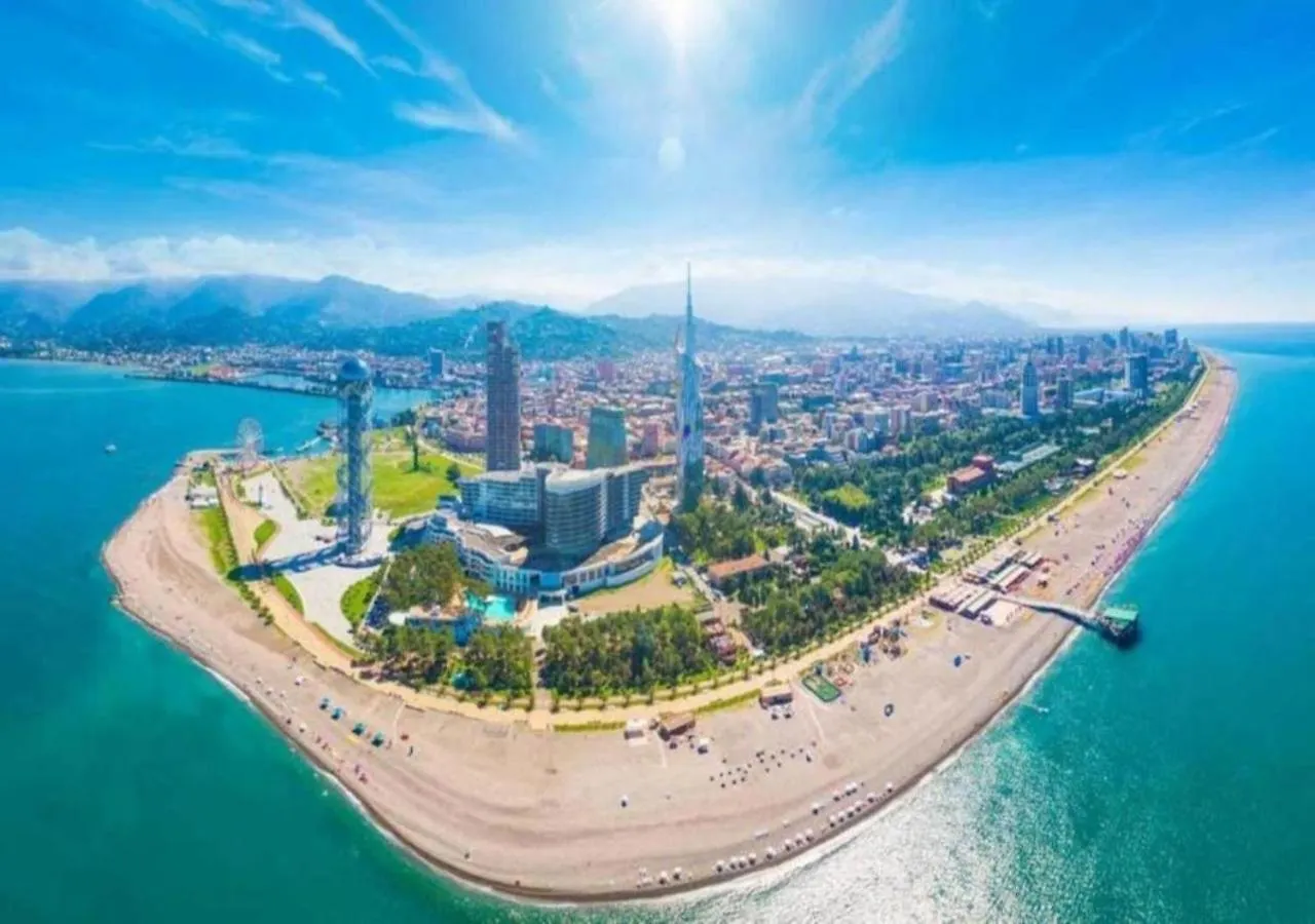*****  Отель Orbi City Sea View Батуми Грузия
