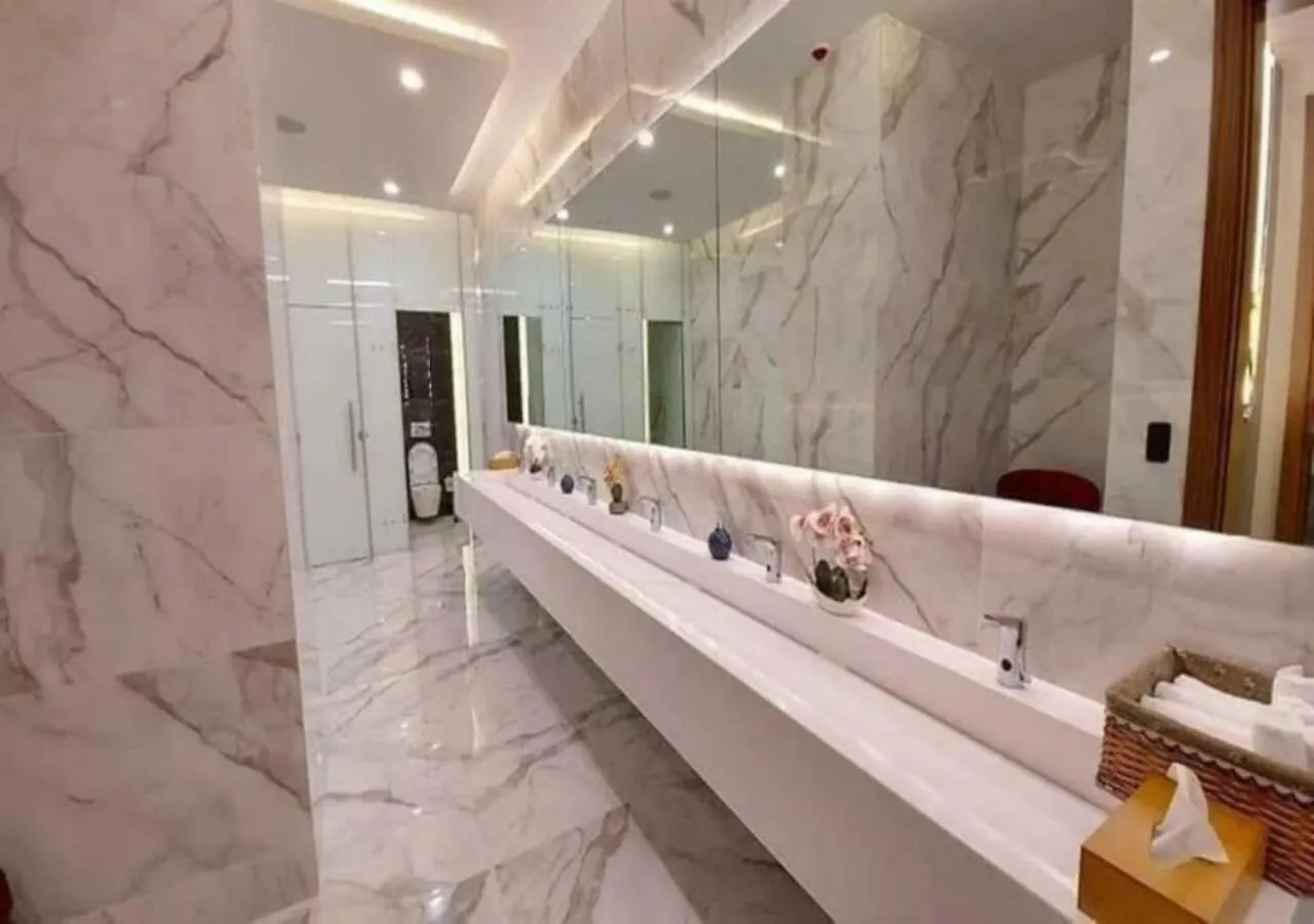 Отель Orbi City Sea View Батуми 5*,